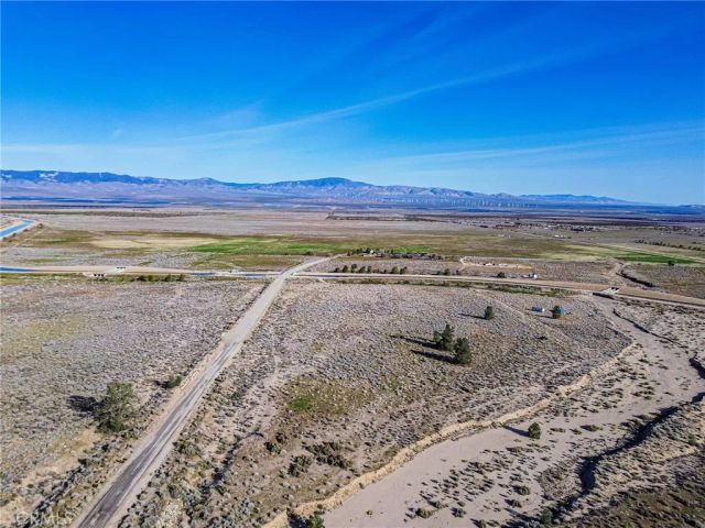 10000 195th West, Lancaster, CA 93536