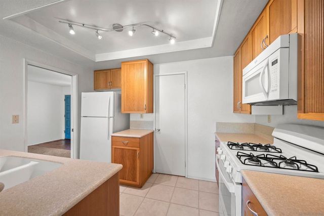 6972 Camino Amero, San Diego, CA 92111