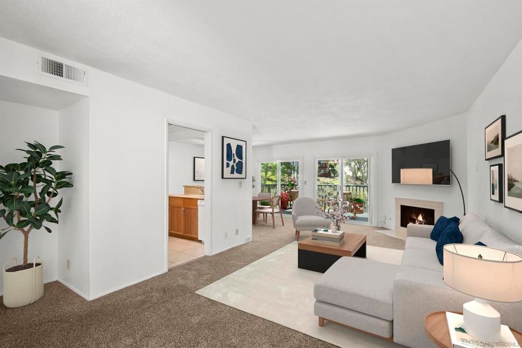 Image 15 of property listing at 6972 Camino Amero, San Diego, CA 92111