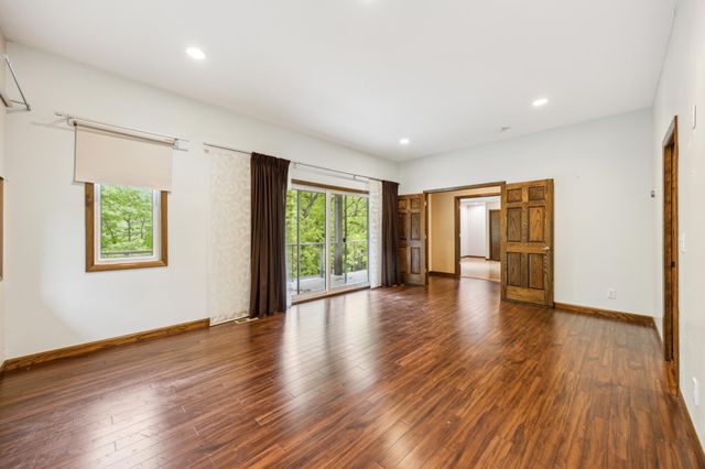 21 Red Fox Road, North Oaks, MN 55127