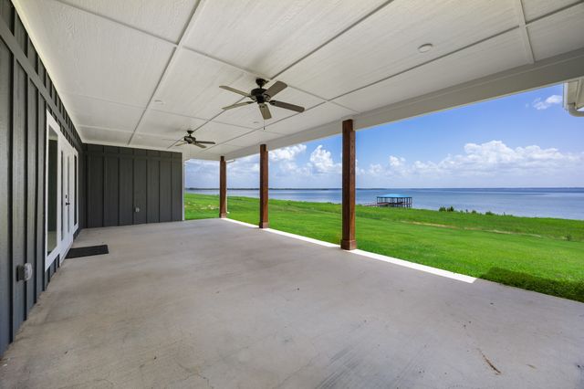 253 Caro Drive, West Tawakoni, TX 75474