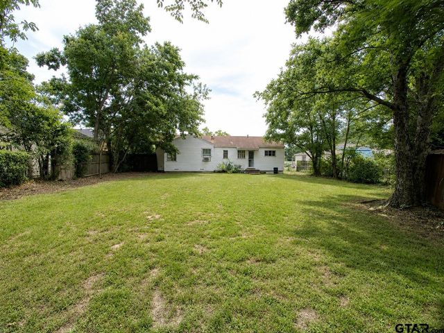 2821 Van Hwy, Tyler, TX 75702