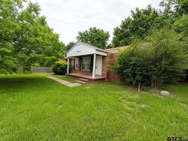 2821 Van Hwy, Tyler, TX 75702