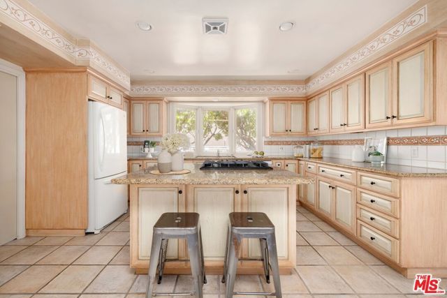 2730 Anchor Avenue, Los Angeles, CA 90064