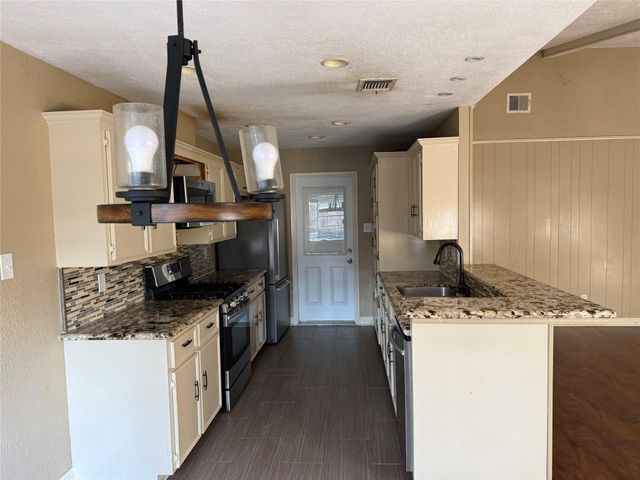 13726 Rampchester Lane, Houston, TX 77015