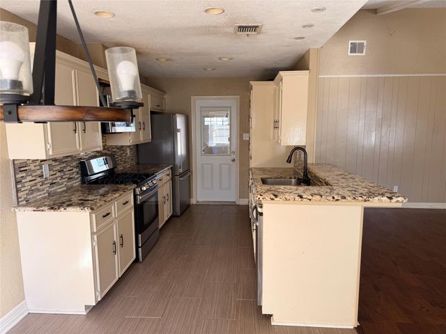 13726 Rampchester Lane, Houston, TX 77015