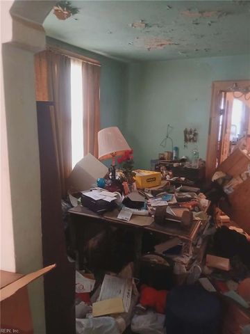 1709 Des Moines AVE, Portsmouth, VA 23704