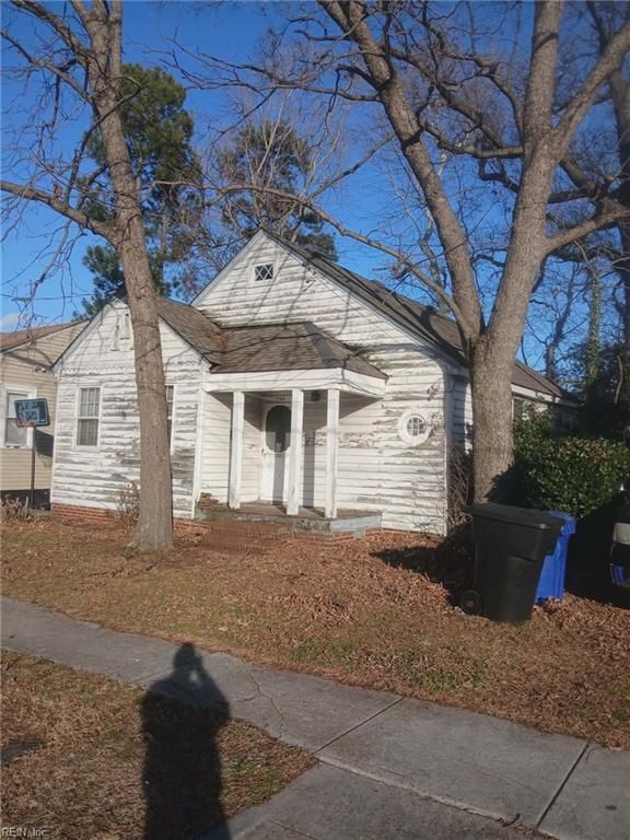 1709 Des Moines AVE, Portsmouth, VA 23704