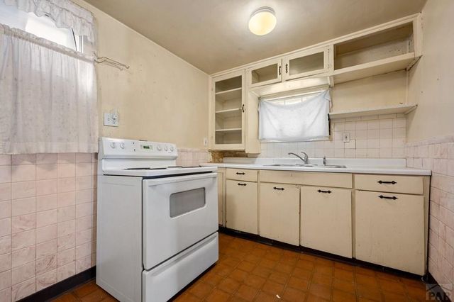 424 E Beech St, Pueblo, CO 81003