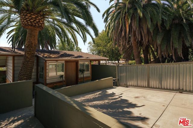 1811 Micheltorena Street, Los Angeles, CA 90026