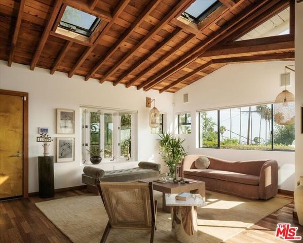 1811 Micheltorena Street, Los Angeles, CA 90026