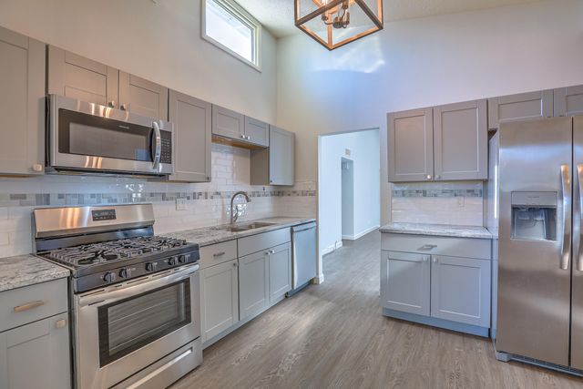 3713 Palo Duro Avenue NE, Albuquerque, NM 87110