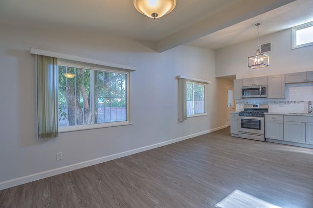 3713 Palo Duro Avenue NE, Albuquerque, NM 87110