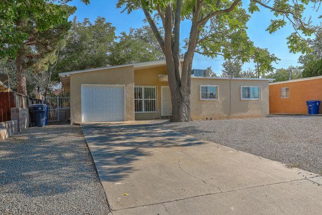 3713 Palo Duro Avenue NE, Albuquerque, NM 87110