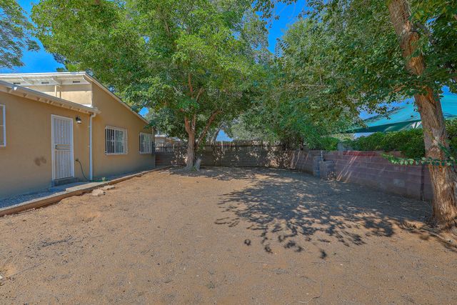 3713 Palo Duro Avenue NE, Albuquerque, NM 87110