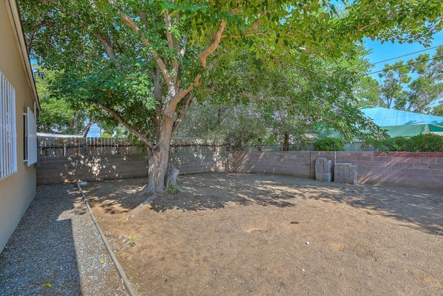 3713 Palo Duro Avenue NE, Albuquerque, NM 87110