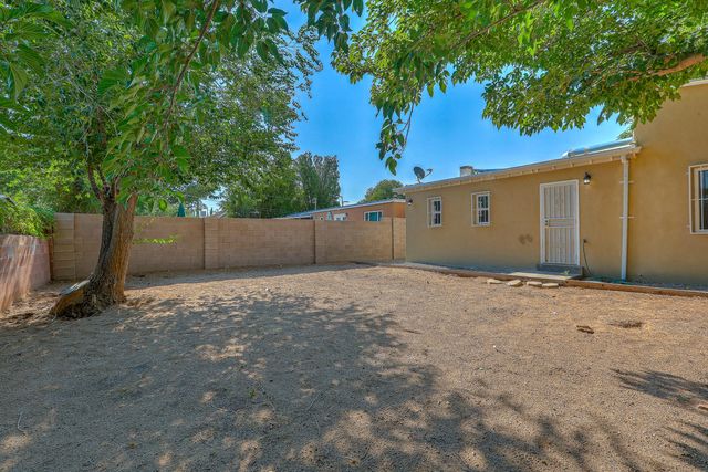 3713 Palo Duro Avenue NE, Albuquerque, NM 87110