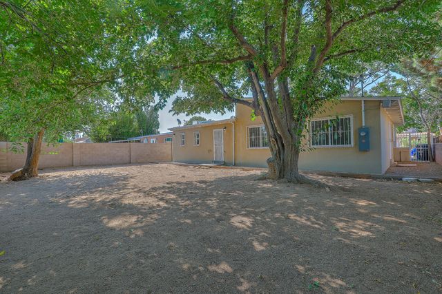 3713 Palo Duro Avenue NE, Albuquerque, NM 87110