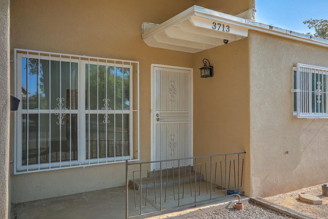 3713 Palo Duro Avenue NE, Albuquerque, NM 87110