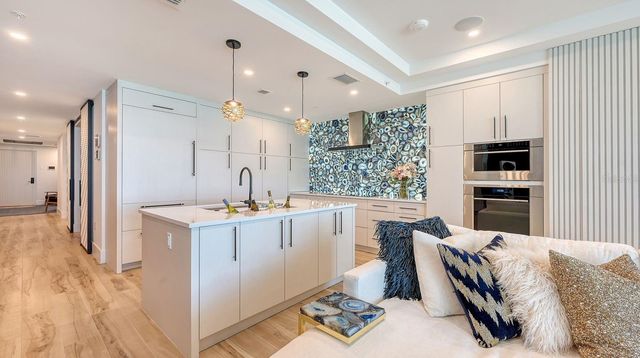 1035 SEASIDE DRIVE 503, Sarasota, FL 34242