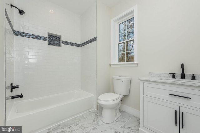 9626 HARFORD RD, Parkville, MD 21234