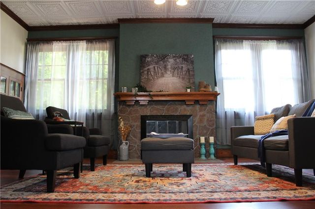 300 N Monroe Street, Oregon, MO 64473