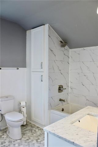 300 N Monroe Street, Oregon, MO 64473