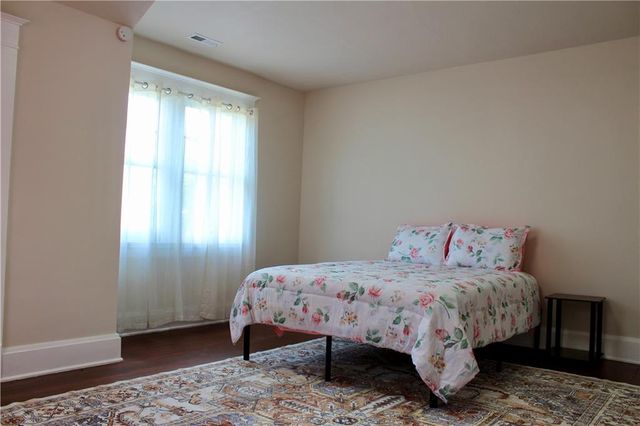 300 N Monroe Street, Oregon, MO 64473