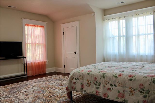 300 N Monroe Street, Oregon, MO 64473