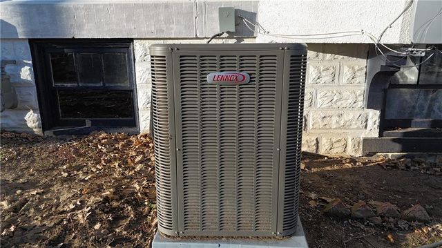 300 N Monroe Street, Oregon, MO 64473