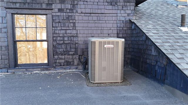 300 N Monroe Street, Oregon, MO 64473