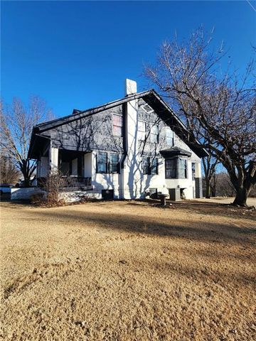 300 N Monroe Street, Oregon, MO 64473