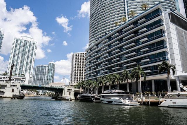 495 BRICKELL Avenue 1605, Miami, FL 33131