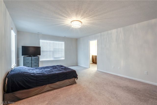 2326 Orchard Circle, Ravenna, OH 44266