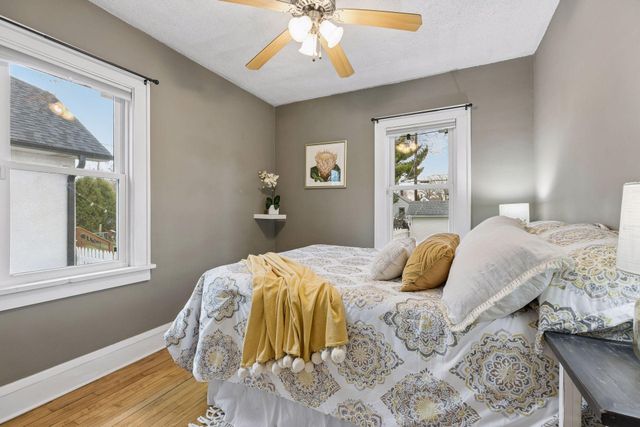 2833 34th Avenue S, Minneapolis, MN 55406