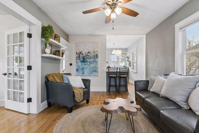 2833 34th Avenue S, Minneapolis, MN 55406