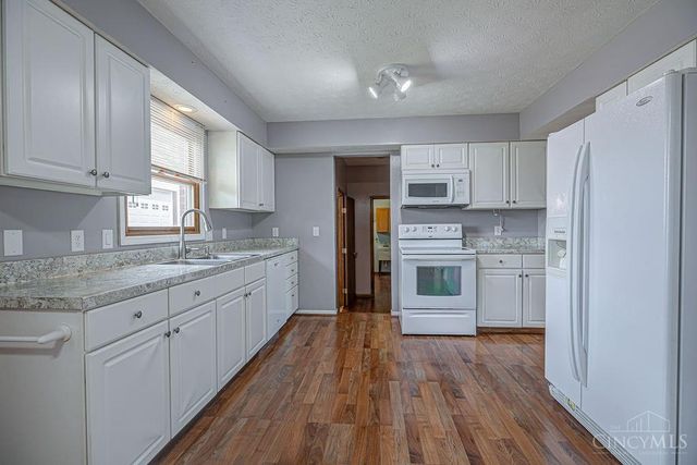 702 Heritage Drive, Trenton, OH 45067
