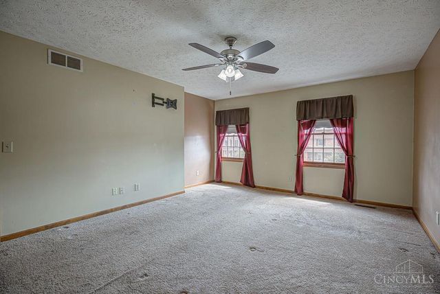 702 Heritage Drive, Trenton, OH 45067