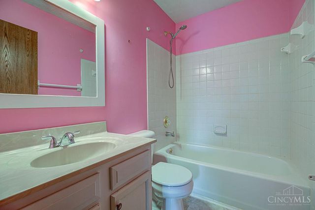 702 Heritage Drive, Trenton, OH 45067