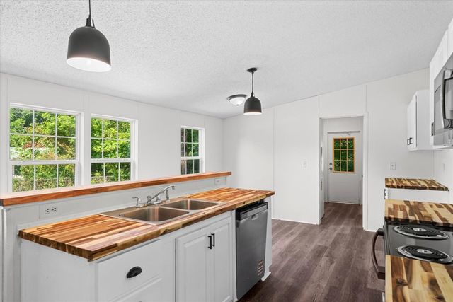220 Hensley Road, Chatsworth, GA 30705