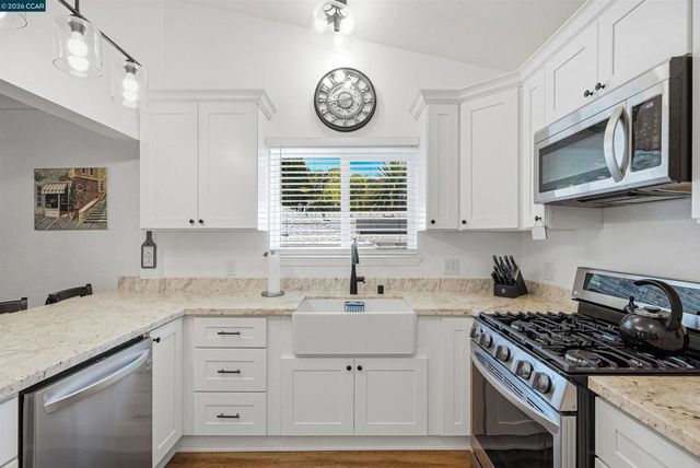322 Coghlan St, Vallejo, CA 94590