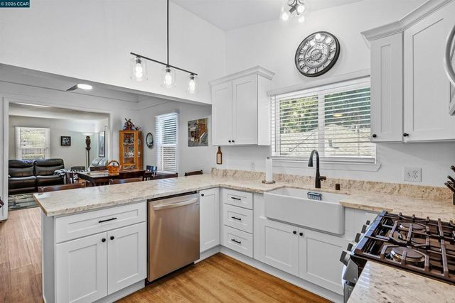 322 Coghlan St, Vallejo, CA 94590