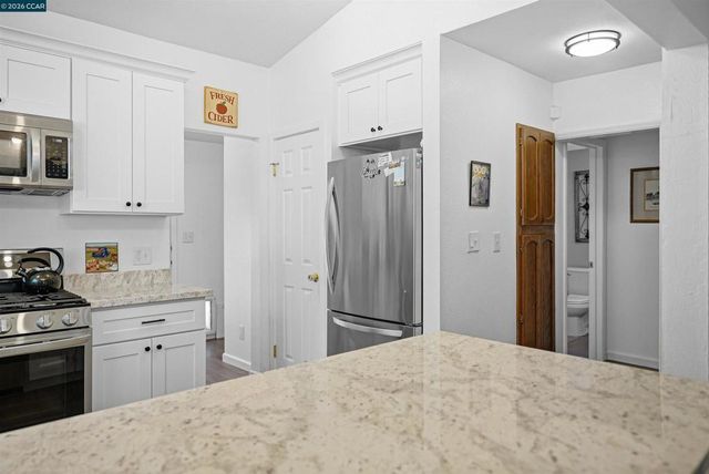 322 Coghlan St, Vallejo, CA 94590