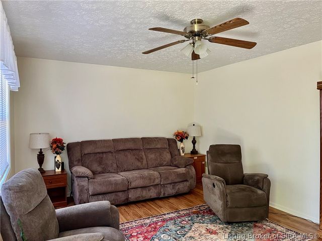 106 West Drive, Charlestown, IN 47111