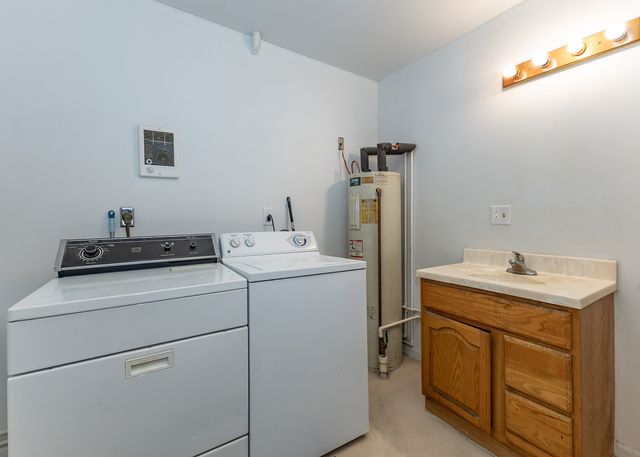 22308 N 2120th Avenue, Atkinson, IL 61235