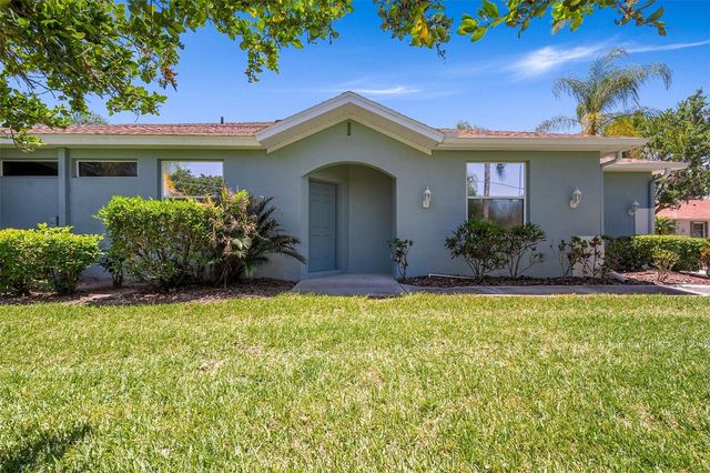 1204 HUNTINGTON GREENS DRIVE 1204, Sun City Center, FL 33573