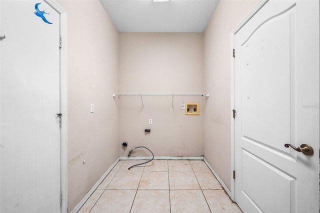 1204 HUNTINGTON GREENS DRIVE 1204, Sun City Center, FL 33573