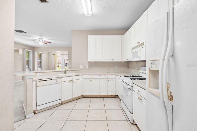 1204 HUNTINGTON GREENS DRIVE 1204, Sun City Center, FL 33573