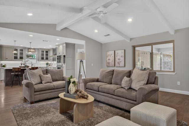 245 Valley View Trail, Double Oak, TX 75077