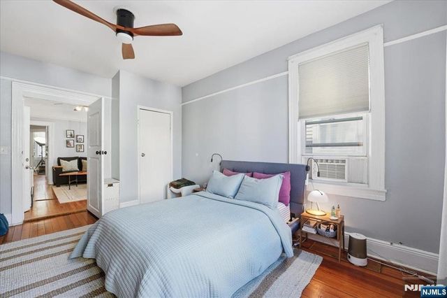 21 Myrtle Avenue, Jersey City, NJ 07305